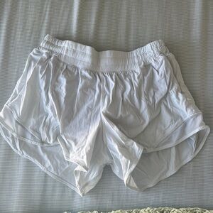 Lululemon Hotty Hot High-Rise Short 2.5”